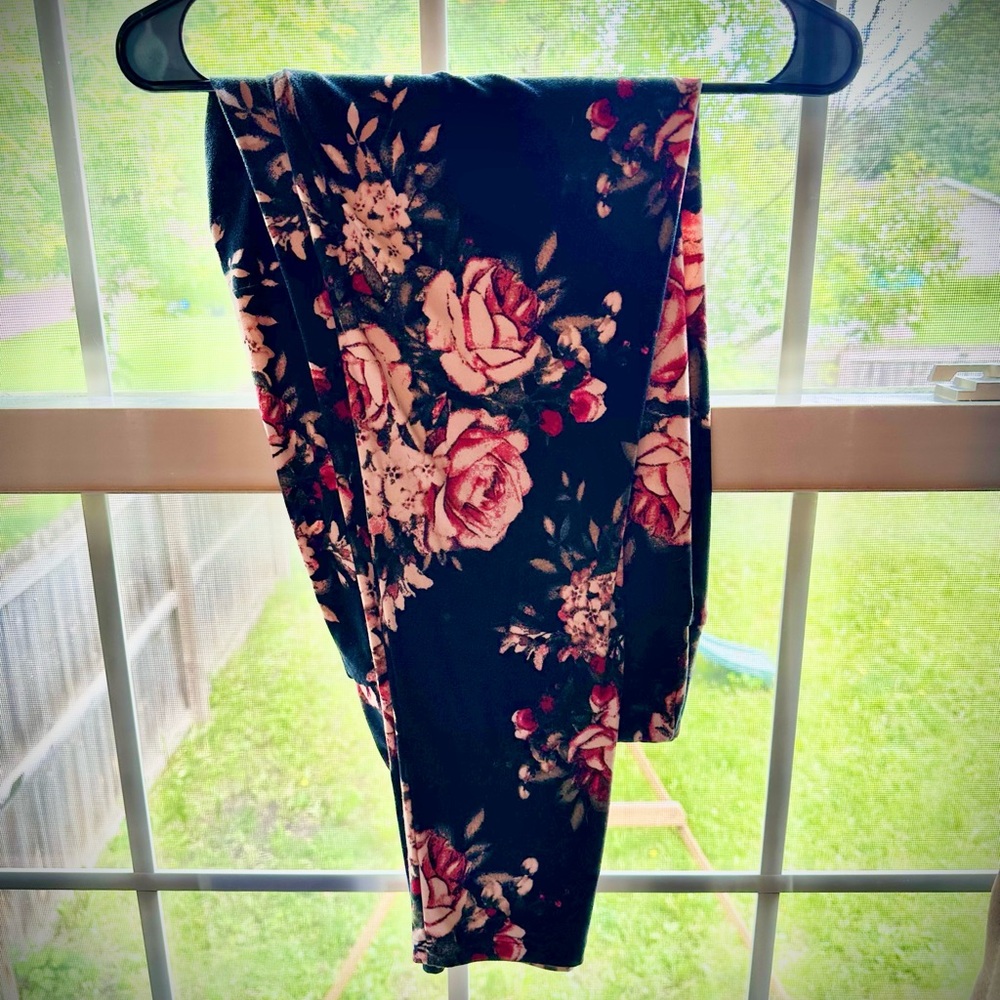 LuLaRoe Black and Pink Floral Leggings